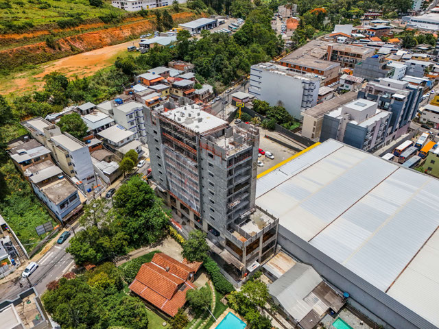 Apartamento com 2 quartos, suíte, varanda gourmet, a 4 minutos da UFJF no São Pedro em JF.