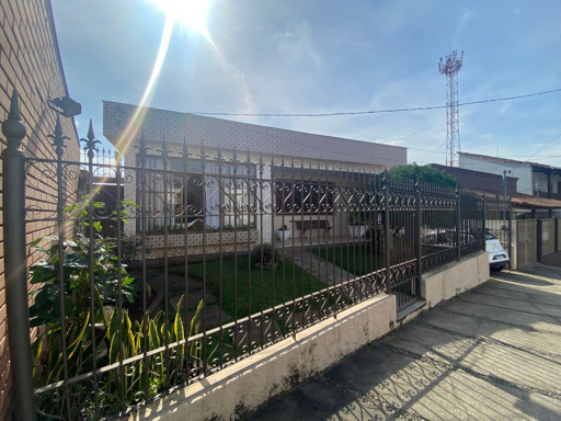 Casa com 3 dormitórios à venda, 550 m² por R$ 1.280.000,00 - Bairu - Juiz de Fora/MG