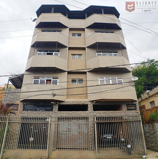Cobertura com 4 quartos para venda no bairro Santa Cecília em Juiz de Fora, MG