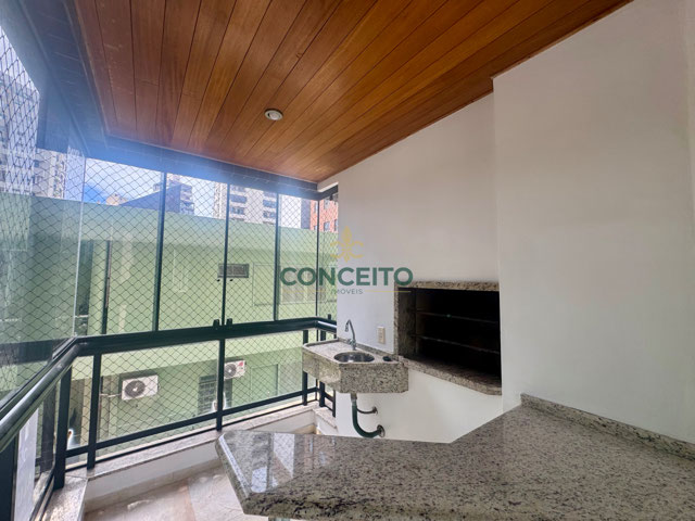 Sacada com Churrasqueira