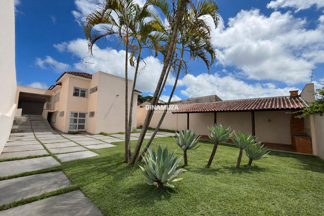 Imagem ilustrativa com o jardim limpo