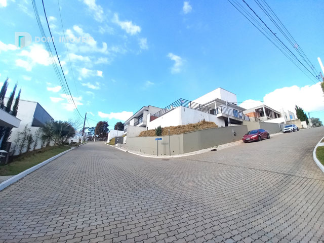 Vista das ruas Ypê Roxo e Amarelo