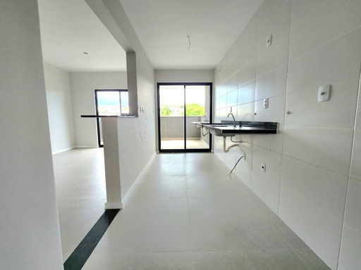 Cozinha com integração a varanda e sala