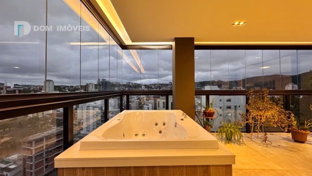 Spa com hidromassagem na varanda