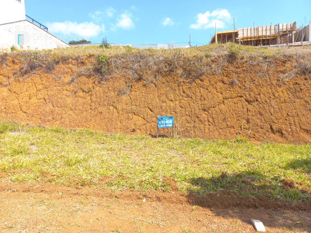Vista Frontal Terreno