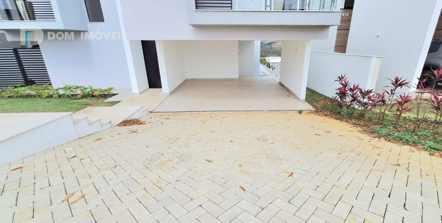 Garagem para 4 Carros.