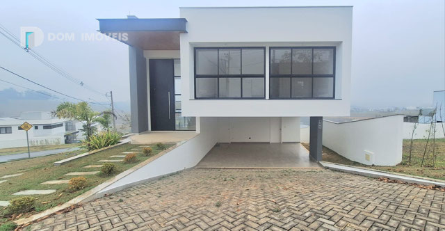 Garagem pra 4 Veículos.