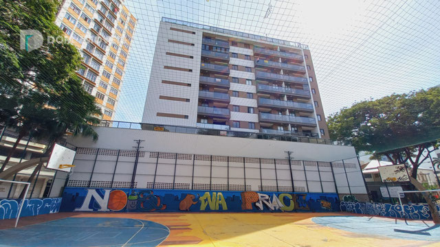 Fachada vista da Praça