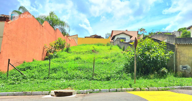 Vista da frente do Terreno.