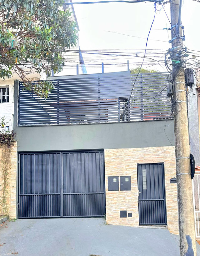 Fachada do imóvel.