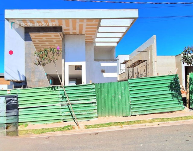 Casa em fase de acabamento.