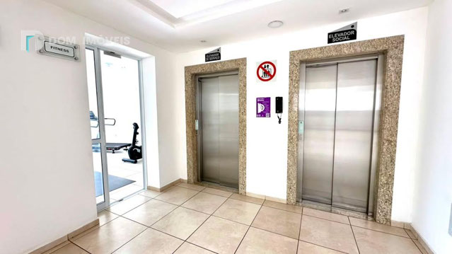 2 elevadores,
