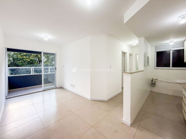 Sala 2 ambientes/Cozinha integrada/Varanda