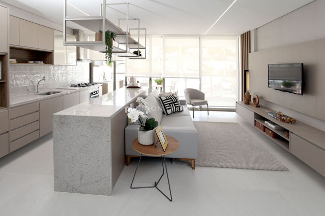 Sala 2 ambientes/Cozinha integrada/Varanda