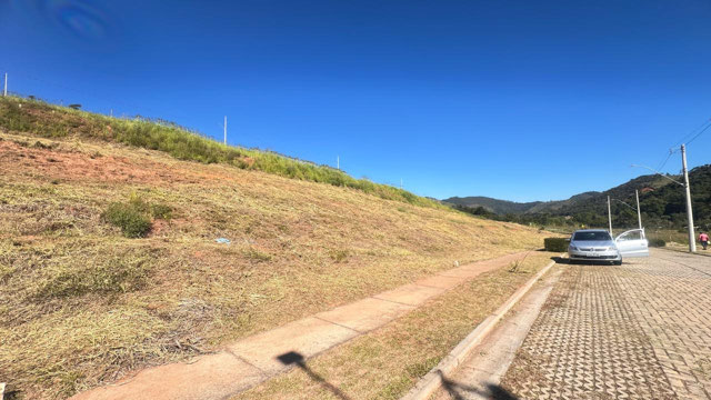 Lateral