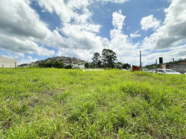Lote / Terreno para venda no bairro São Pedro em Juiz de Fora, MG