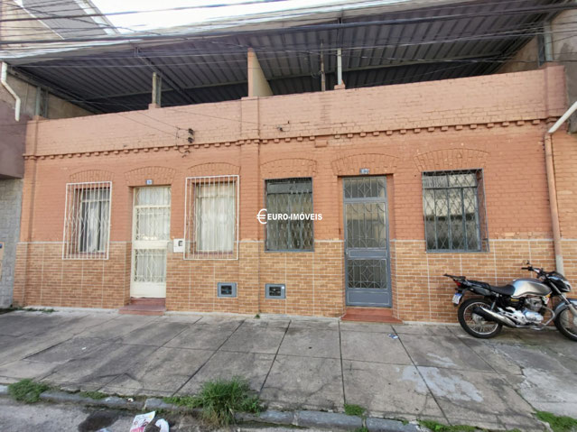 Casa com 2 quartos para venda no bairro Ladeira em Juiz de Fora, MG