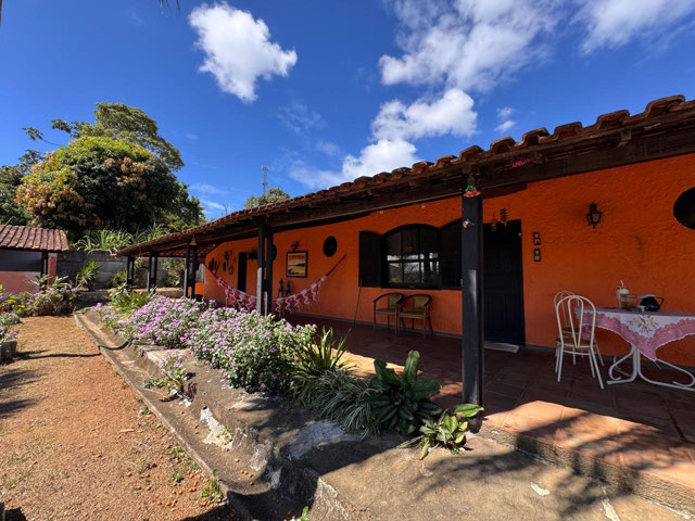 Chácara / Sítio / Granja com 3 quartos para Venda no bairro Previdenciários em Juiz de Fora, MG