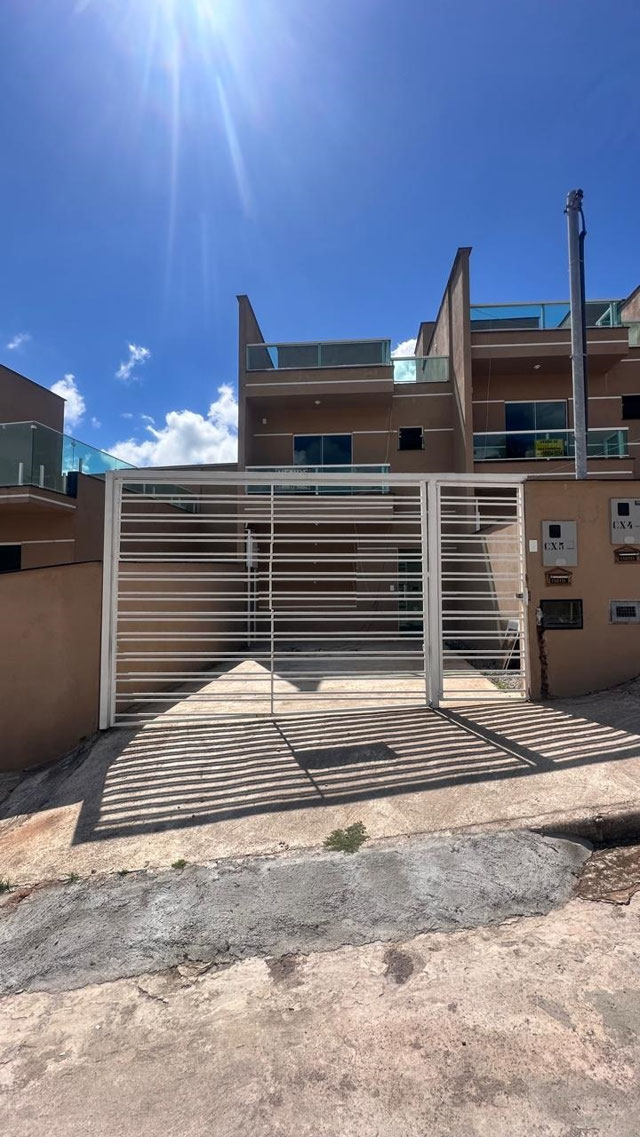Casa triplex 2 quartos, 160m², no Jardim São João, Juiz de Fora Minas Gerais