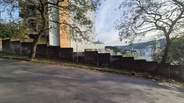 Lote no Granbery com 371m², Juiz de Fora