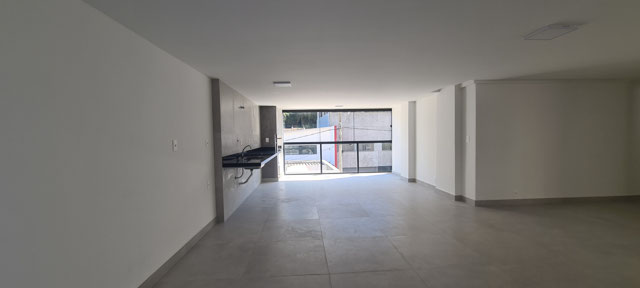 Sala com cozinha e varanda