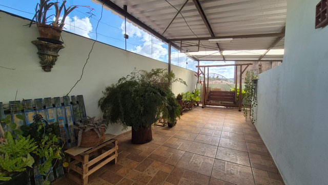 Casa com 3 quartos para venda no bairro Mariano Procópio em Juiz de Fora, MG