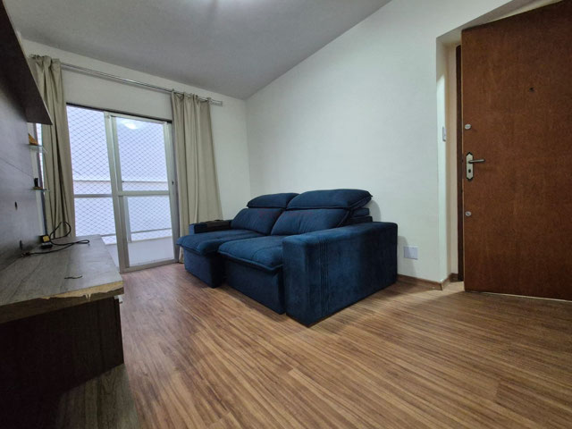 sala com sacada lateral