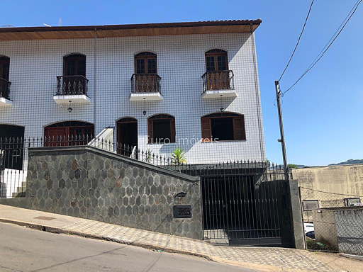 Casa com 3 quartos para venda no bairro Democrata em Juiz de Fora, MG