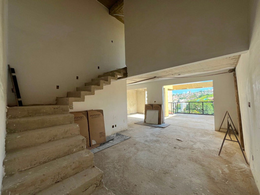 sala com pé direito duplo