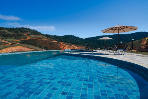 Piscina do condomínio