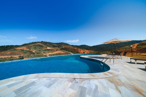 Piscina do condomínio