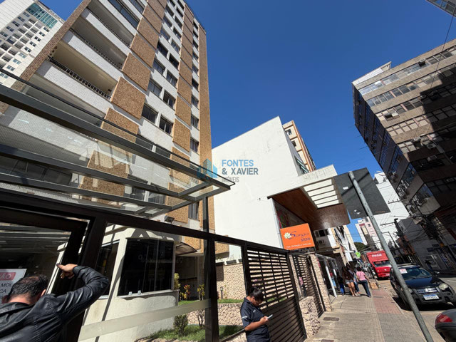 rua plana e central