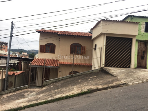 Casa com 4 quartos para venda no bairro Bairu em Juiz de Fora, MG