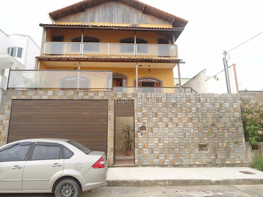 Casa com 4 quartos para venda no bairro Santa Maria em Juiz de Fora, MG