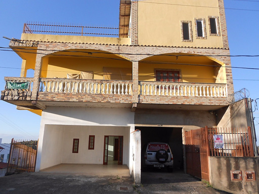 Casa com 3 quartos para venda no bairro Parque Independência III em Juiz de Fora, MG