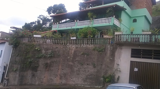 Casa com 4 quartos para venda no bairro Costa Carvalho / Aracy em Juiz de Fora, MG