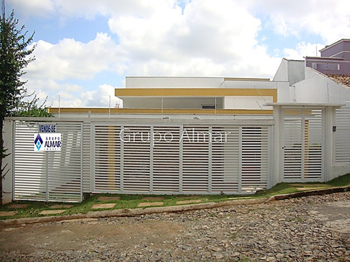 Casa com 4 quartos para venda no bairro Cidade Jardim em Juiz de Fora, MG