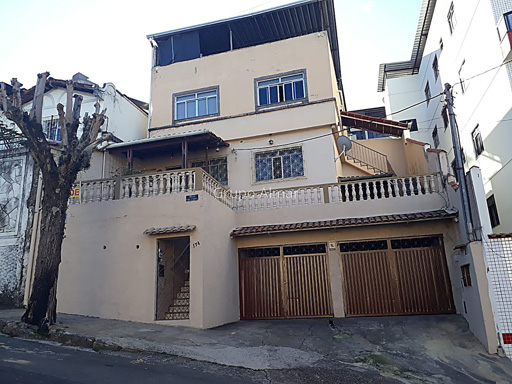 Casa com 3 quartos para venda no bairro Monte Castelo / Fábrica em Juiz de Fora, MG