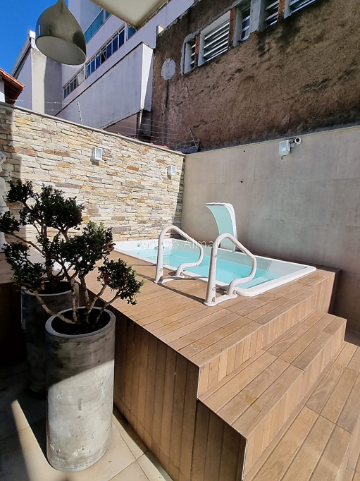 Apartamento com 3 quartos para venda no bairro Cascatinha em Juiz de Fora, MG