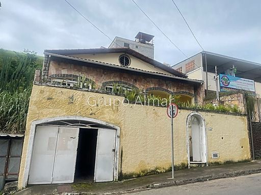Casa para venda no bairro Bandeirantes em Juiz de Fora, MG