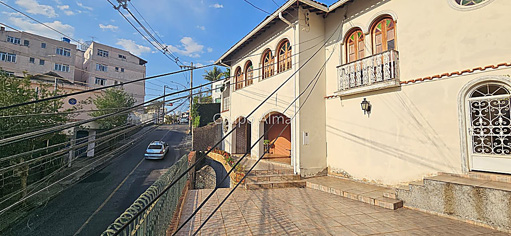 Casa com 4 quartos para venda no bairro São Mateus em Juiz de Fora, MG