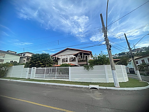 Casa com 3 quartos para Venda no bairro Jardins Imperiais em Juiz de Fora, MG