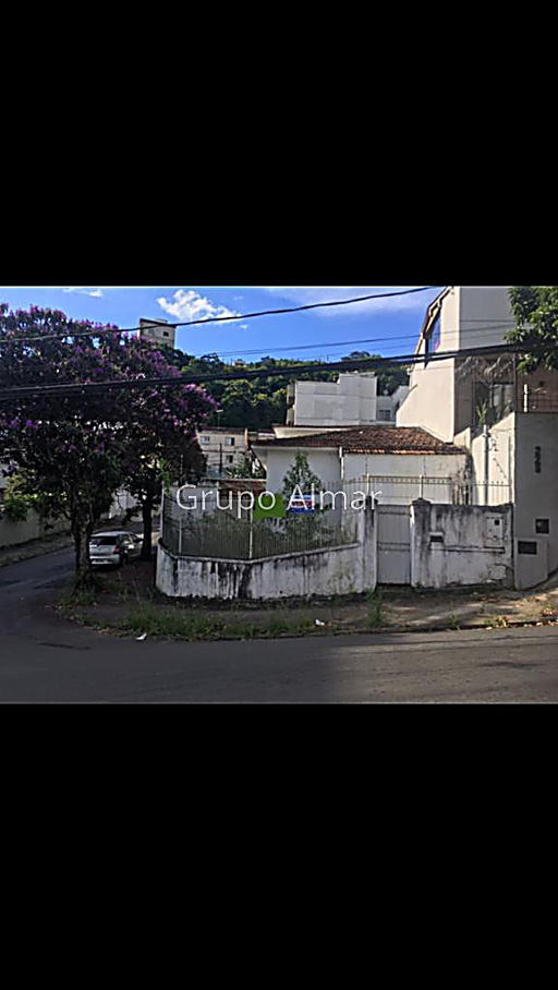 Casa com 3 quartos para venda no bairro Bom Pastor em Juiz de Fora, MG