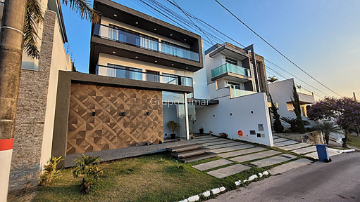 Casa com 4 quartos para venda no bairro Nova Gramado em Juiz de Fora, MG