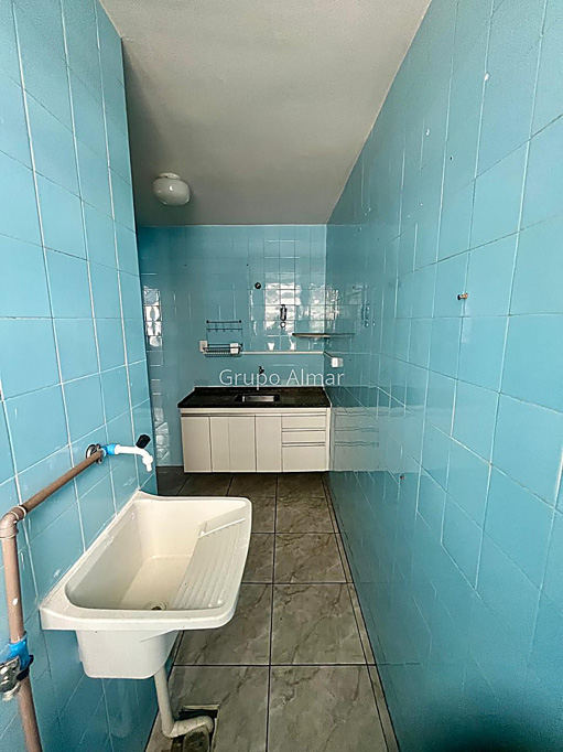 Área de serviço e cozinha