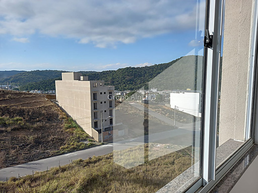 Apartamento com 2 quartos para venda no bairro Jardim São João / Cerâmica em Juiz de Fora, MG