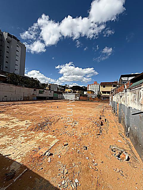 Lote / Terreno com 0 quartos para venda no bairro Mariano Procópio em Juiz de Fora, MG