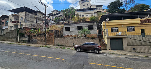 Lote / Terreno com 0 quartos para Venda no bairro Grajaú em Juiz de Fora, MG