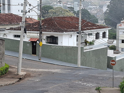 Casa com 6 quartos para venda no bairro Cidade Jardim em Juiz de Fora, MG