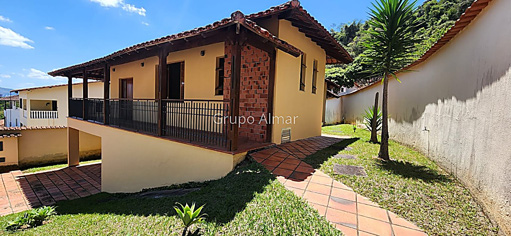 Casa com 3 quartos para venda no bairro Bosque dos Pinheiros / Jardim do Sol em Juiz de Fora, MG